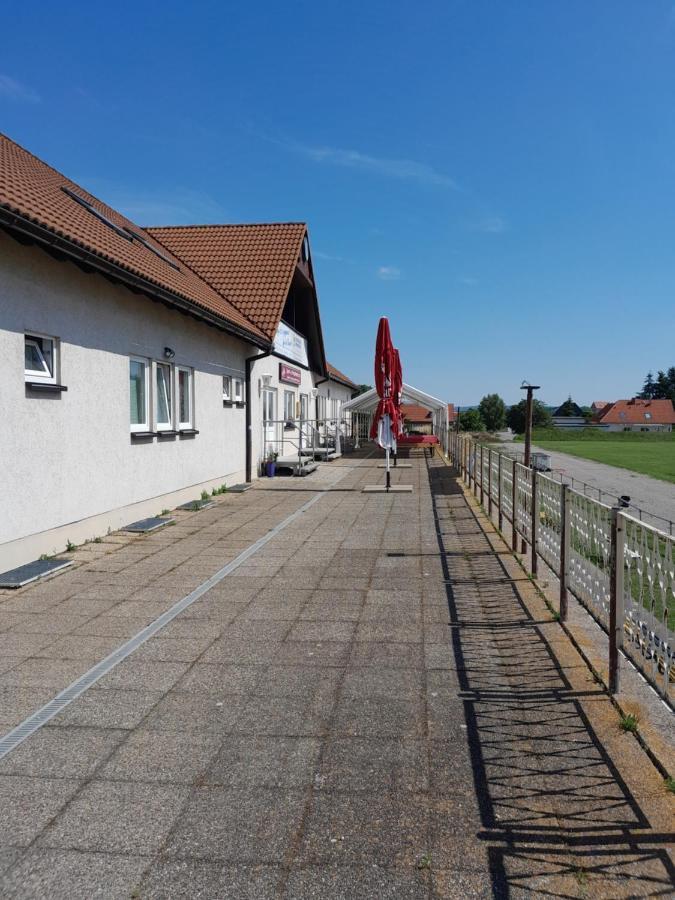 Sport & Freizeit Centrum Pension Heudeber Exterior photo